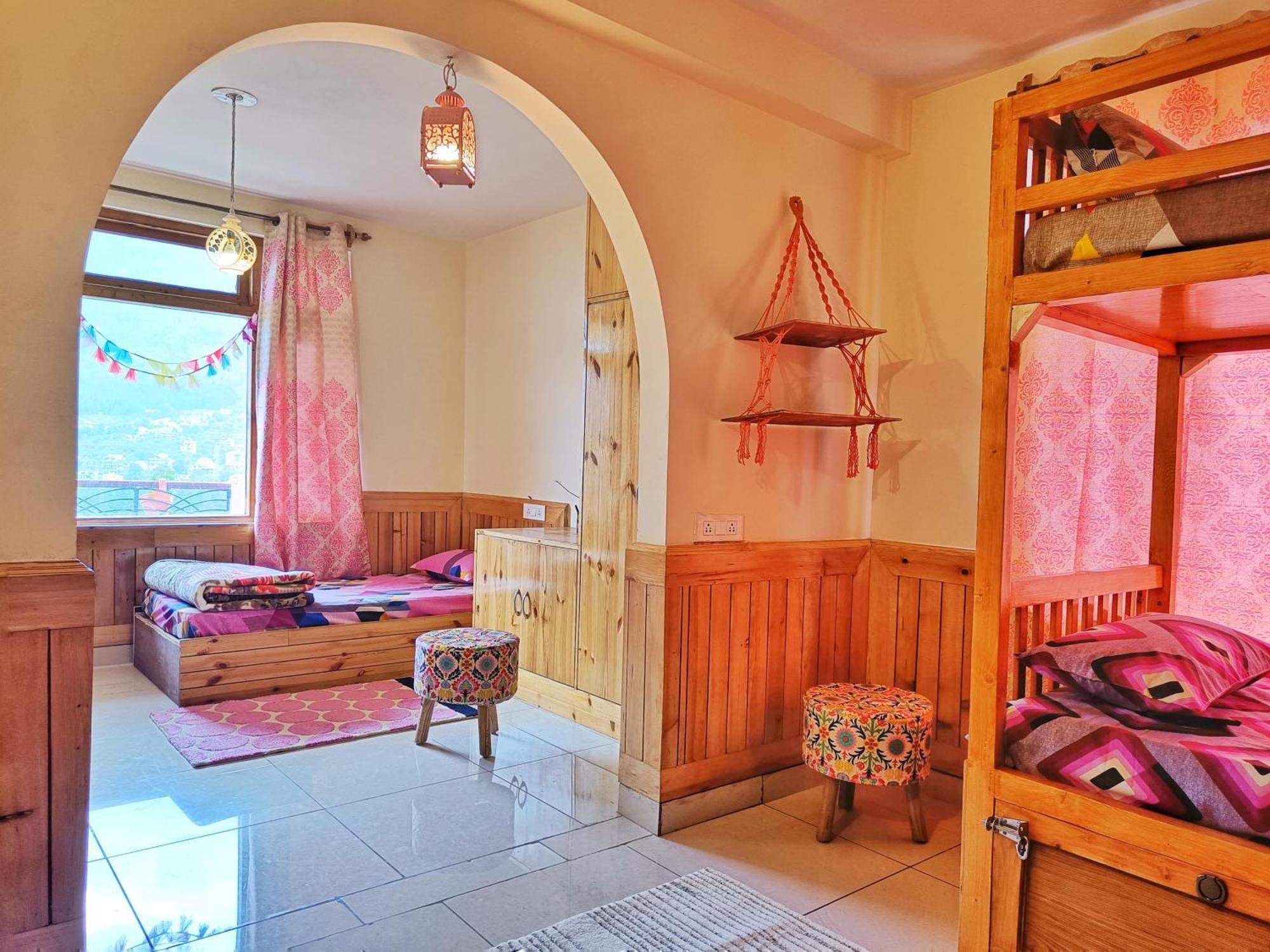 The Homstel Manali Hostel - Manali (Himachal Pradesh) — Photos 2